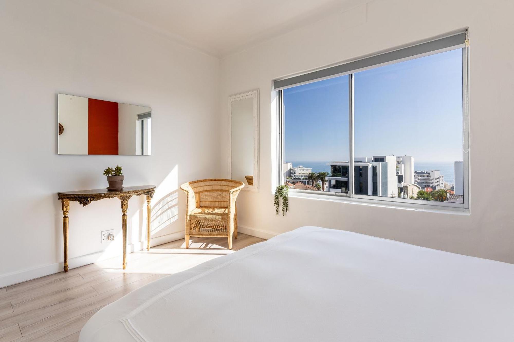 Bantry Bay Pearl - Luxury With Ocean Views