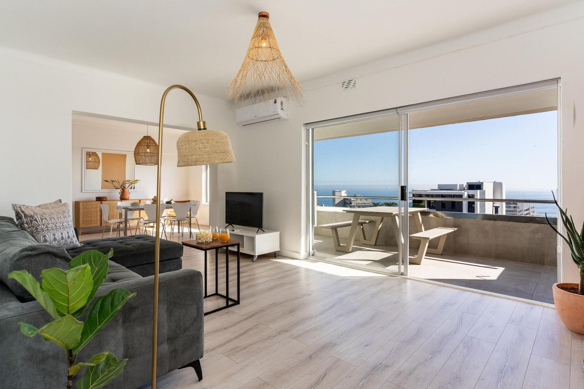 Bantry Bay Pearl - Luxury With Ocean Views